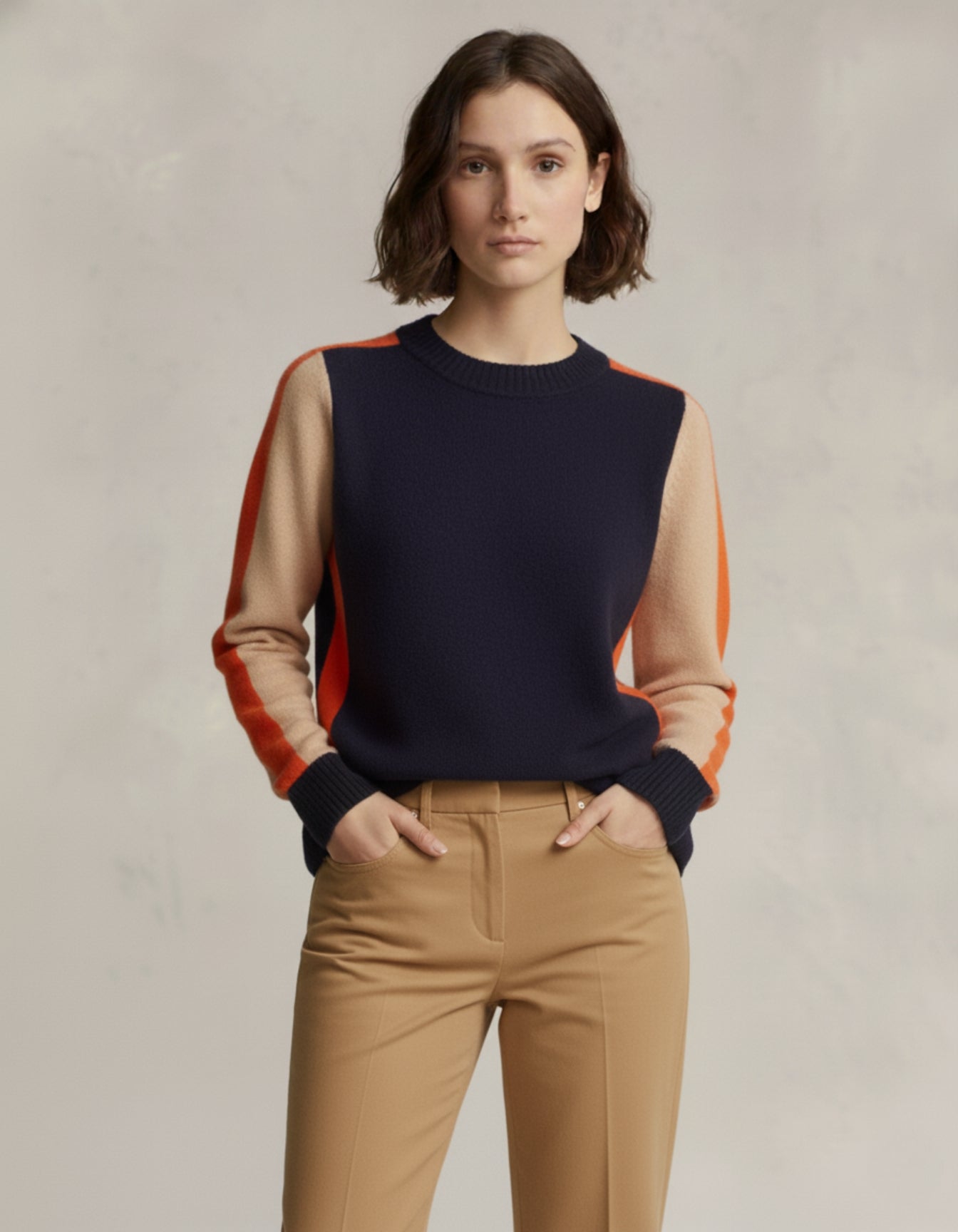 Sweter z okrągłym dekoltem z wełny w blokach kolorów