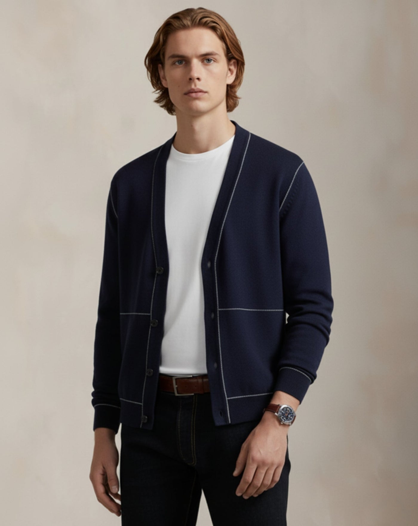 Elegancki dzianinowy kardigan z guzikami