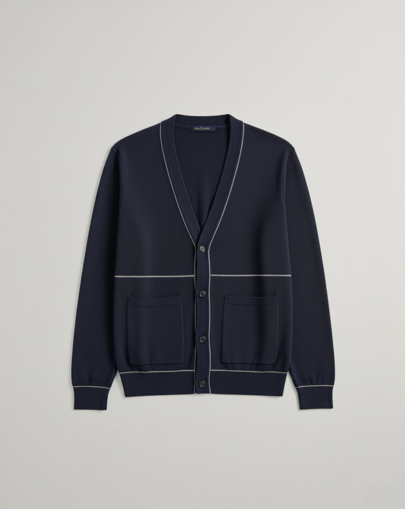 Elegancki dzianinowy kardigan z guzikami