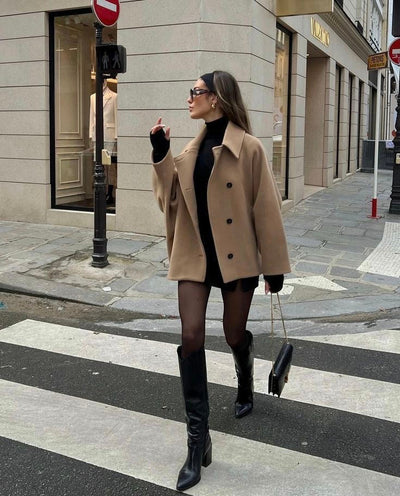 Elegancki, oversize'owy wełniany płaszcz
