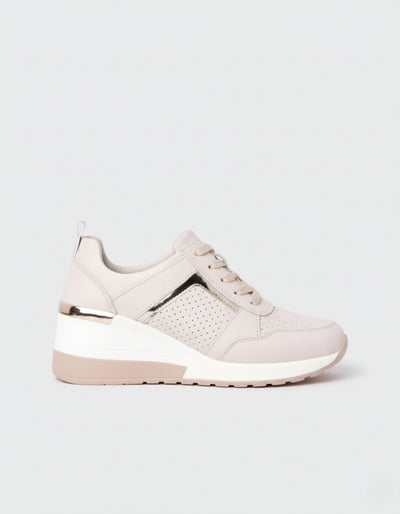 Eleganckie buty na koturnie