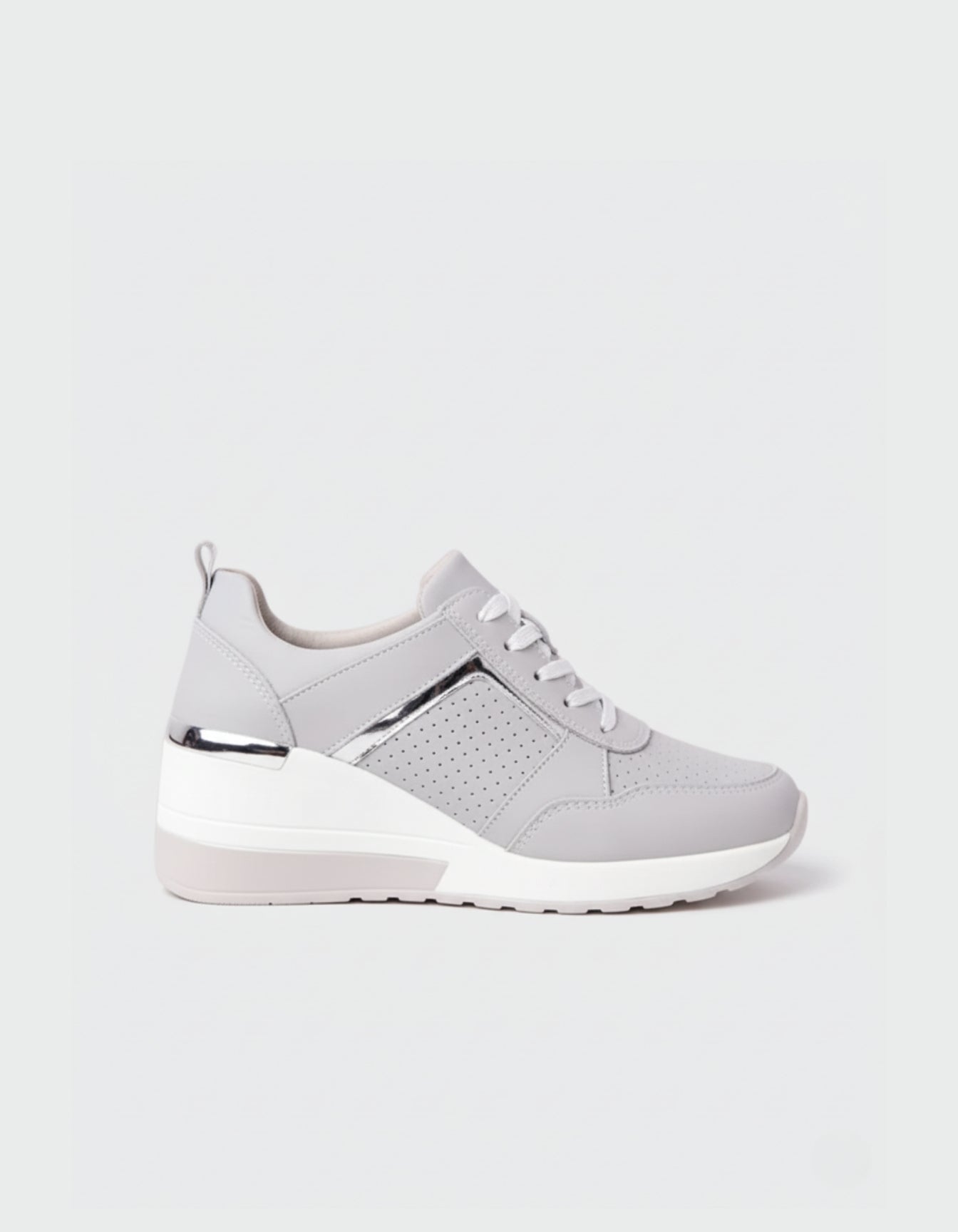 Eleganckie buty na koturnie