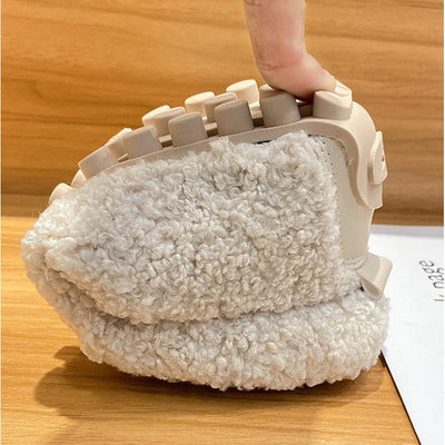 Szare buty wsuwane