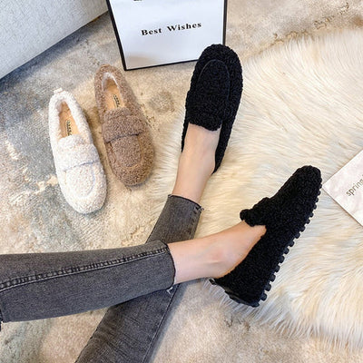 Szare buty wsuwane