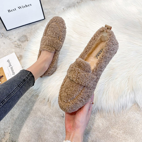Szare buty wsuwane