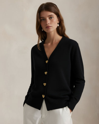 Elegancki wełniany kardigan z guzikami w kształcie serca