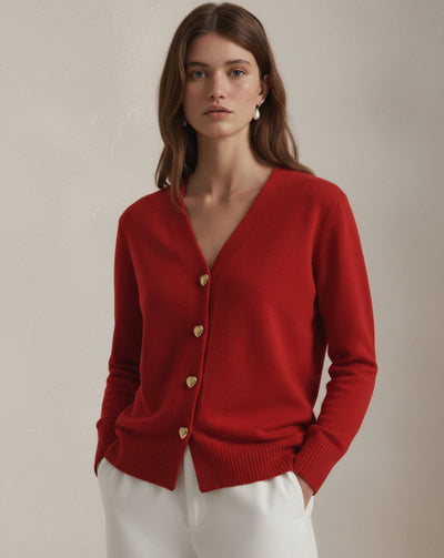 Elegancki wełniany kardigan z guzikami w kształcie serca